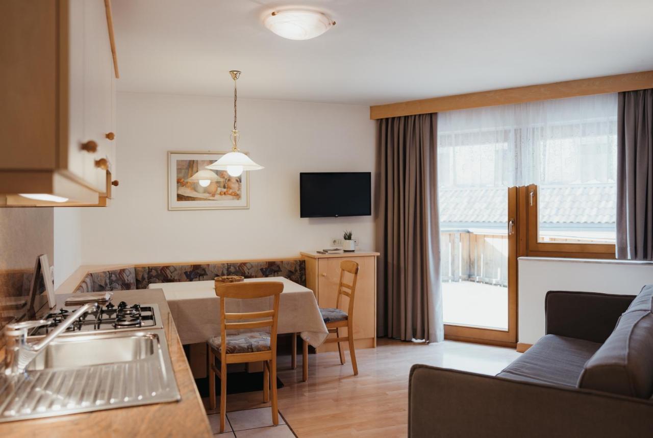 Residence Chalet Pinis Corvara In Badia Ngoại thất bức ảnh