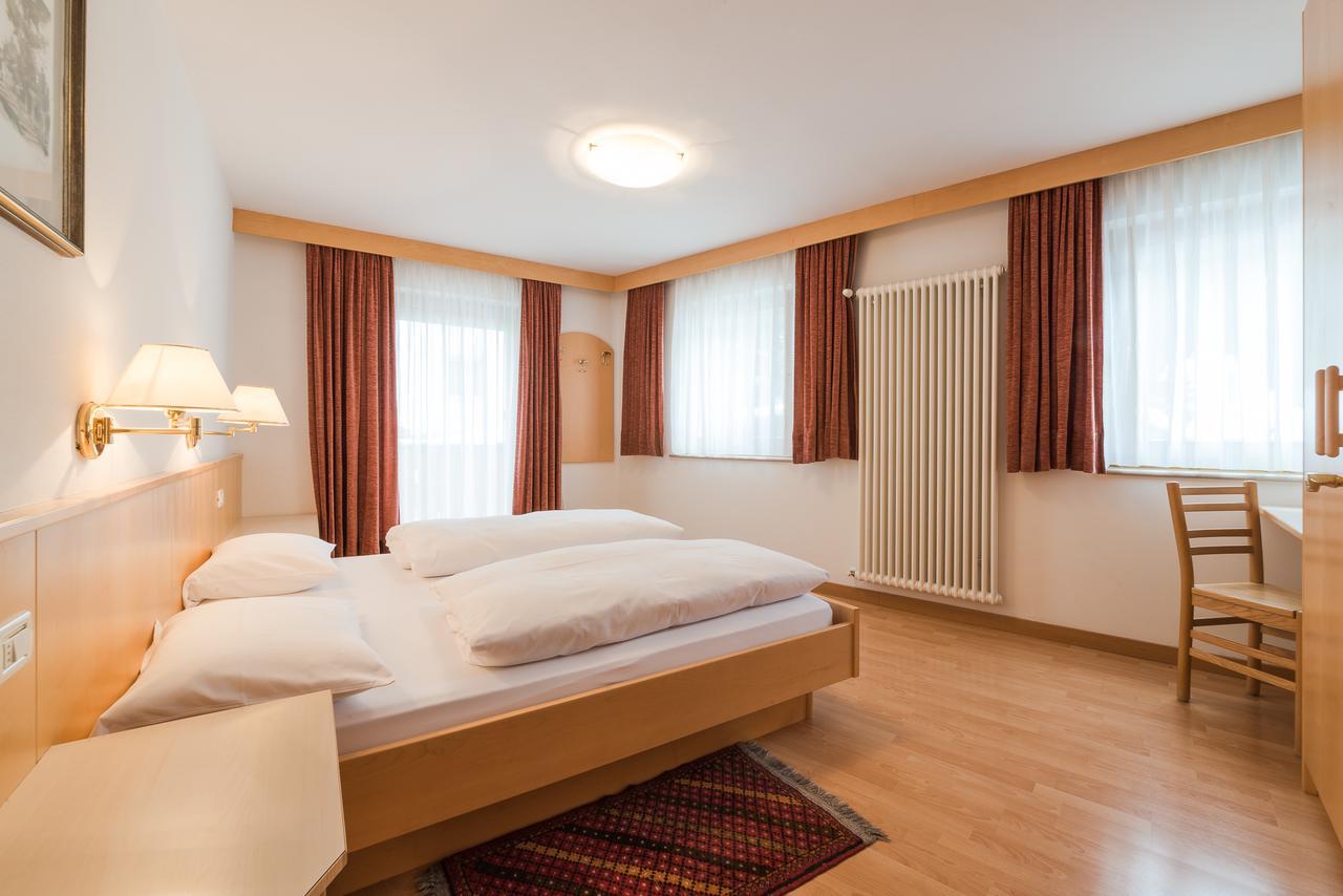 Residence Chalet Pinis Corvara In Badia Ngoại thất bức ảnh