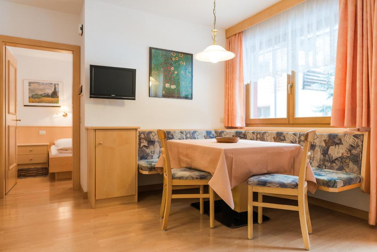 Residence Chalet Pinis Corvara In Badia Ngoại thất bức ảnh
